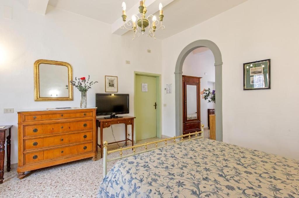 ホテル アルベルゴ イル マルゾッコ Montepulciano Stazione 部屋 写真